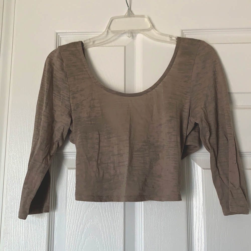Quarter sleeve Crop top